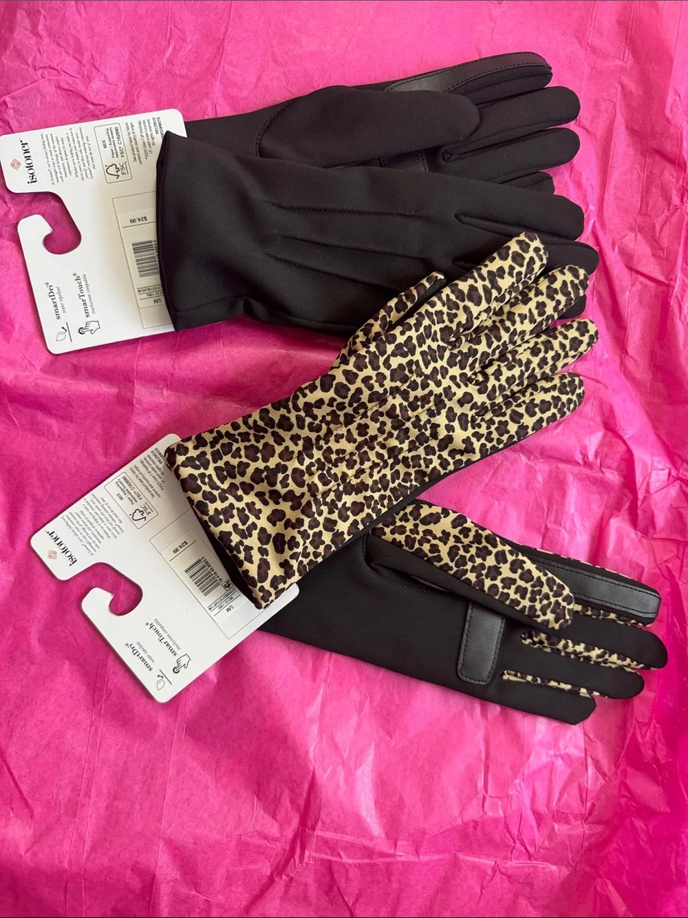 isotoner Black and Leopard Print Women's Touchscreen Gloves - Picture 7 of 7